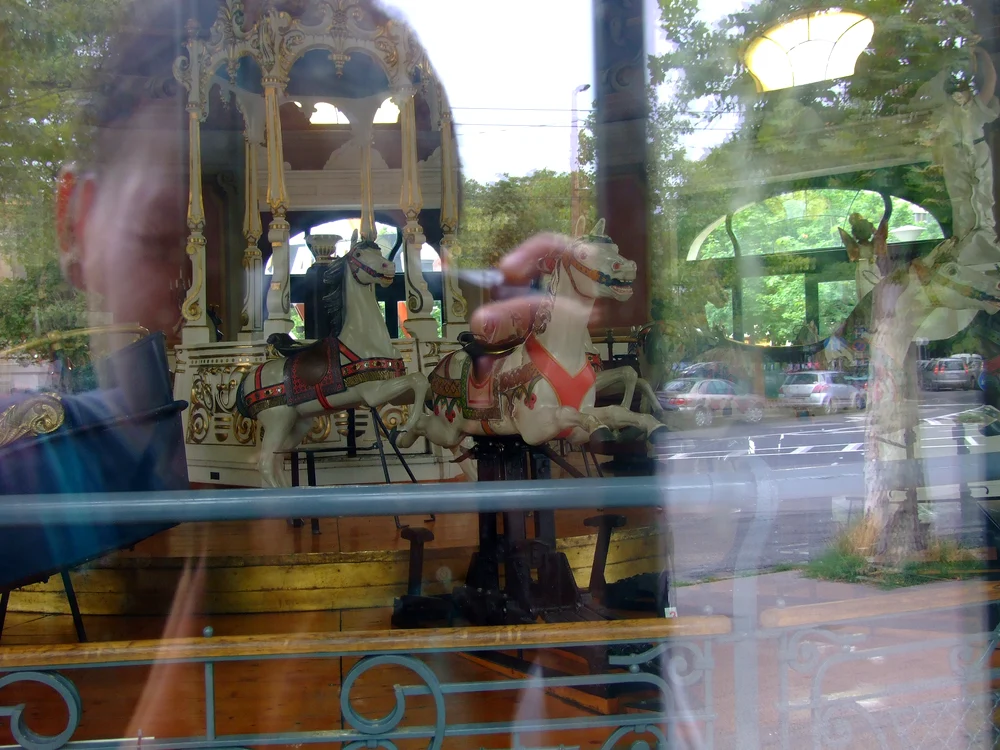 Teroare şi marţipan în Budapesta jpeg