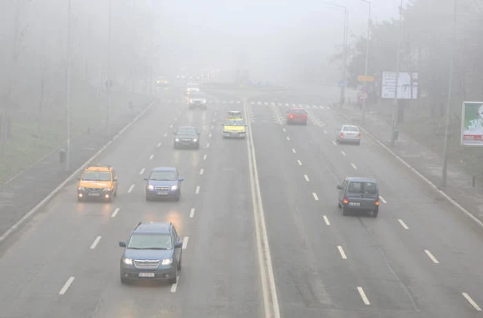 Ceața va reduce vizibilitatea sub 50 de metri, în unele zone