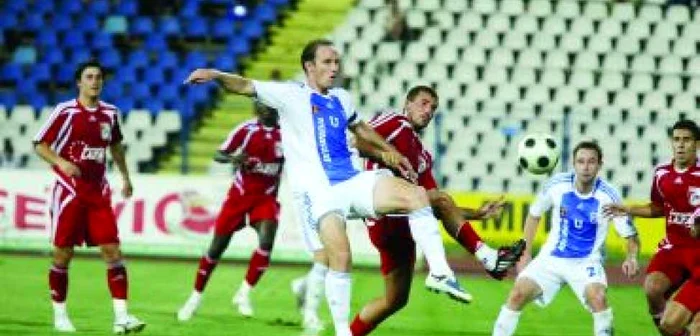 FILMUL MECIULUI / Inter Curtea de Argeş - Universitatea Craiova 0-1 (Dina '43)
