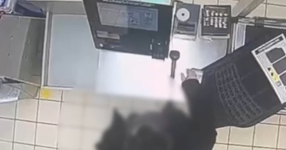 „Cum un bucureștean a păcălit sistemul de plată și a furat produse scumpe”