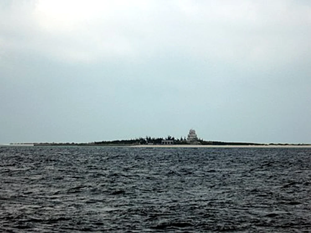 Bejingul pare a construi o pistă de aterizare pe Triton, în arhipelagul Paracel FOTO Wikipedia