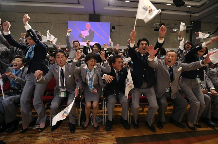 Bucuria delegaţiei japoneze în urma desemnării oraşului Tokyo drept gazdă a JO 2020. FOTO: Reuters