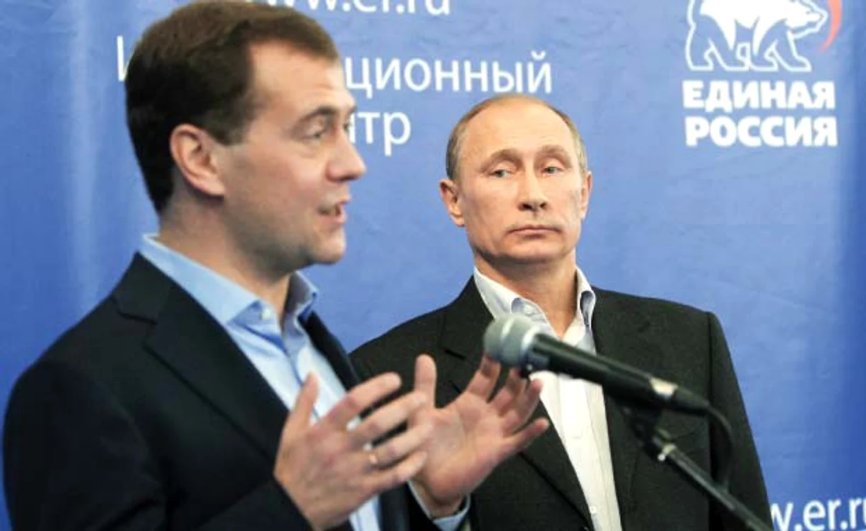 Fostul preşedinte rus Dmitri Medvedev și actualul lider Vladimir Putin Foto: Arhivă