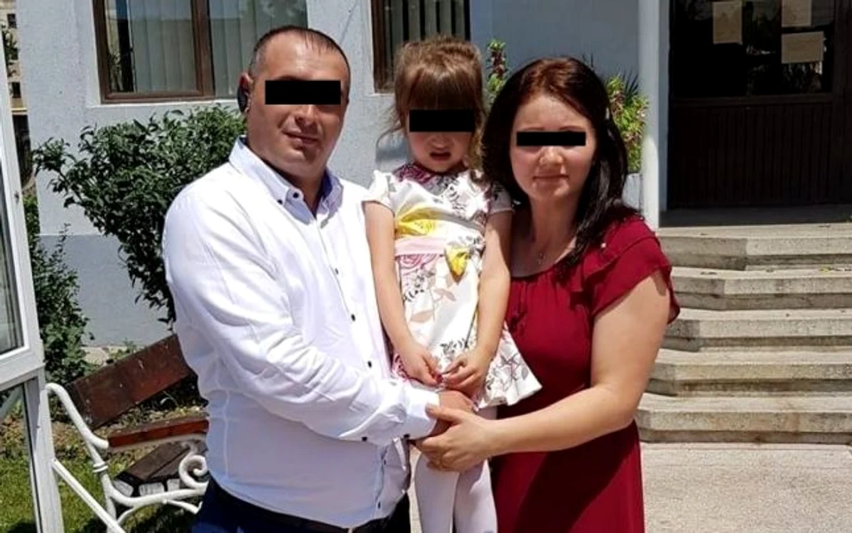Ramona Băcescu, alături de soţul şi fiica lor, Deia FOTO/ Facebook Dan Băcescu