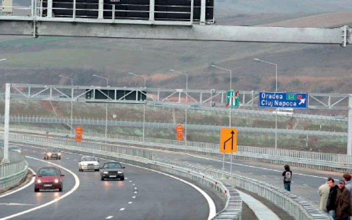 Șoferul vitezoman a fost prins de polițiști pe sensul de mers Turda-Gilău