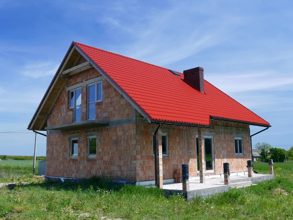 
    Construirea unei case este te scoate mai ieftin decât achiziţionarea unui apartament la bloc  