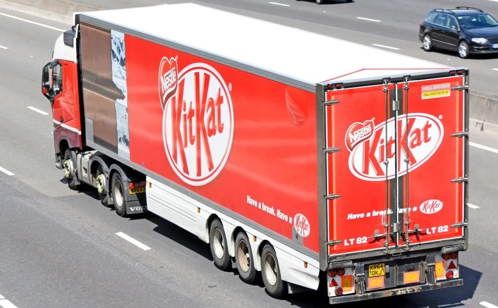 Jaf „dulce”: în Europa a fost furat un camion cu 12 tone de batoane de ciocolată. Furturile din lanțurile logistice devin o problemă tot mai serioasă pentru mediul de afaceri