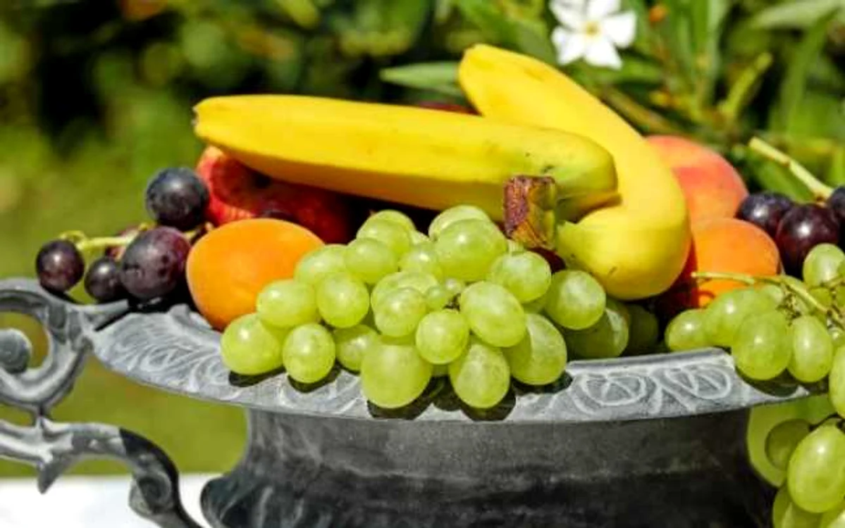 Câteva alimente care te ajută să te simţi şi să miroşi bine
