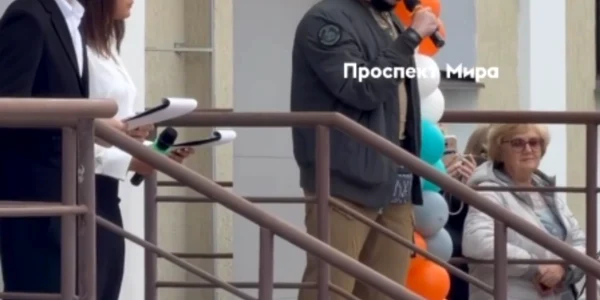 Militari ruși, inclusiv foști deținuți, invitați în sute de școli din Rusia de 1 septembrie png