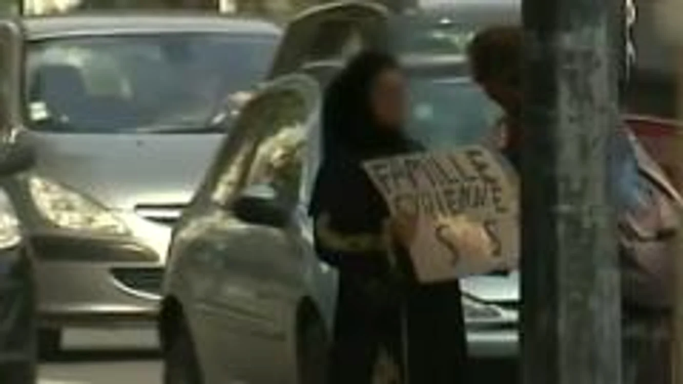 
    Pentur a fi mai credibili, cerșetorii români au învățat câteva cuvinte în arabă  