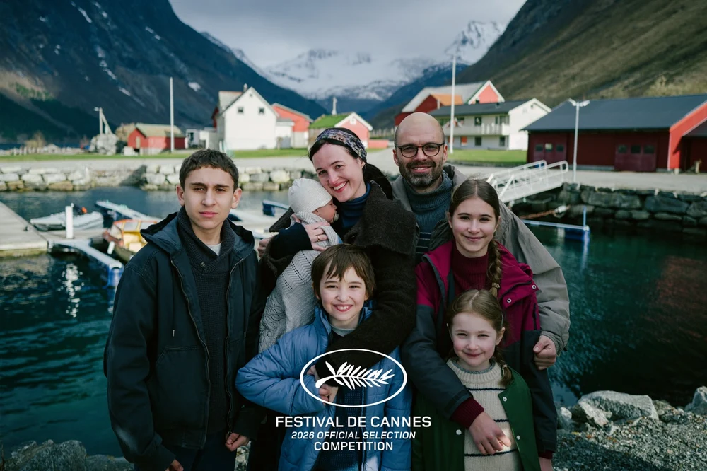 Filmul „Fjord”, regizat de Cristian Mungiu, a intrat în competiția oficială a Festivalului de la Cannes. Sebastian Stan joacă în rol principal
