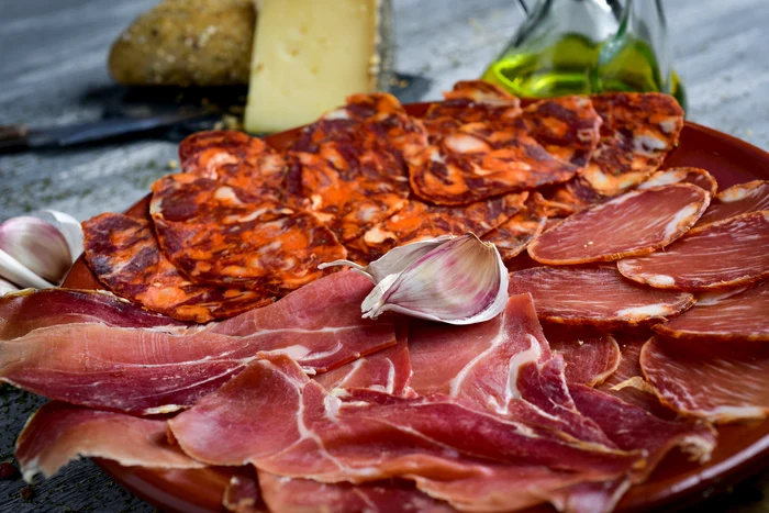 Mezelurile trebuie consumate rar și cu moderație