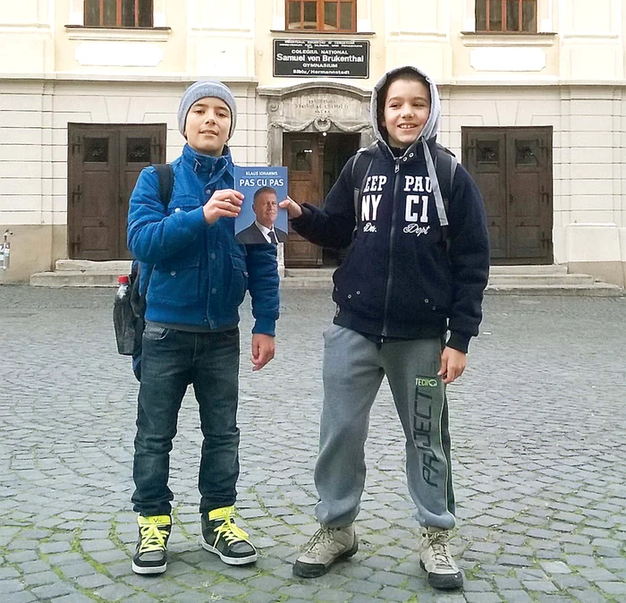 Cartea costă 15 leiFoto: Marian Iliescu