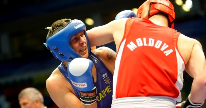 Mihail Muntean (roșu) a fost eliminat din concursul de la Baku