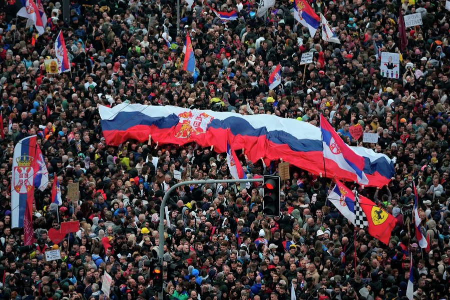 Rusia susține regimul Vučić în reprimarea protestelor din Serbia