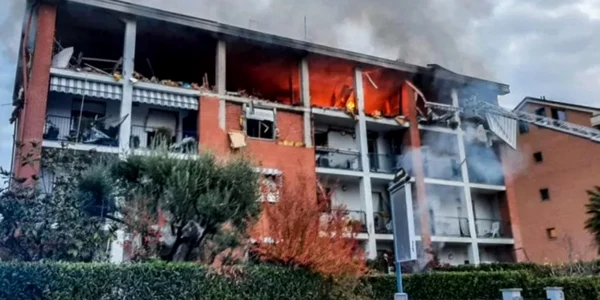 explozie într-un bloc din italia foto La Republica