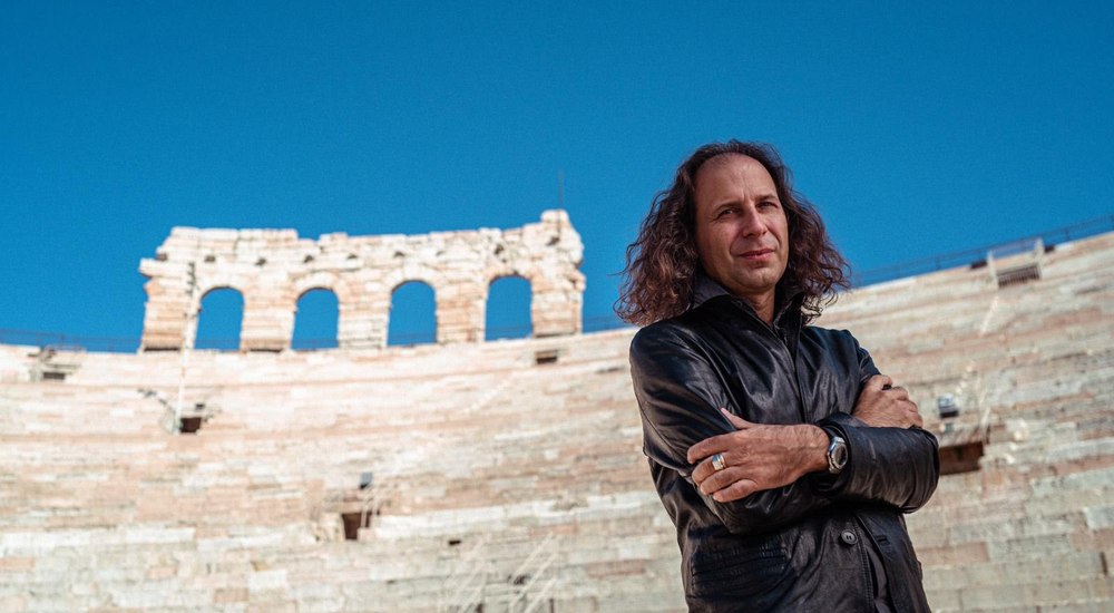 Stefano Poda: „Visul meu era să pun Oedipe în scenă pe Acropole, la Atena, dar destinul a vrut să se întâmple întâi în România”