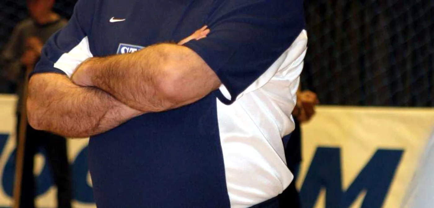 Vasile Stîngă a obţinut, împreună cu echipa naţională de handbal, două medalii de bronz la JO din 1980 şi 1984. Foto: Mediafax