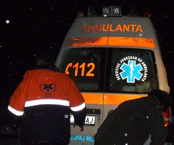 Bătrâna a murit în ambulanţă