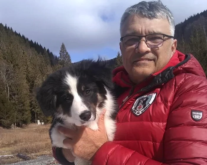 Loca şi Ion Sanduloiu. Foto: "Câini de avalanşă Salvamont România"