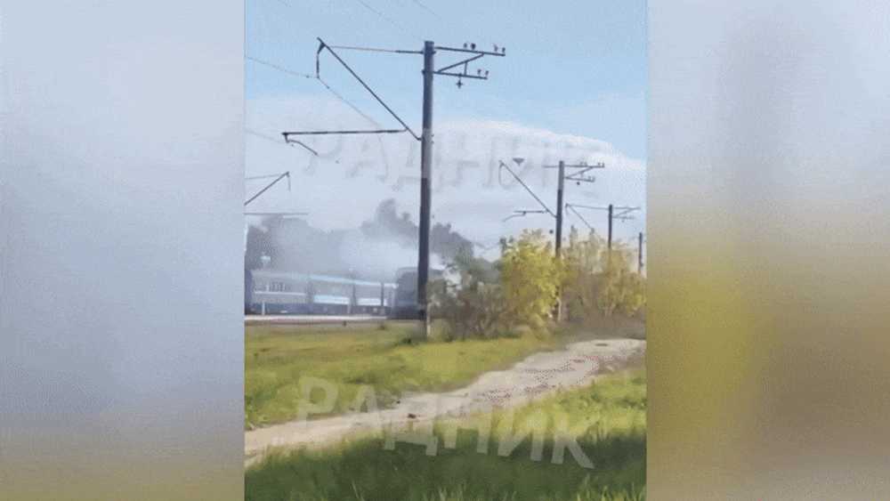 Două trenuri de pasageri au fost lovite de drone rusești în regiunea Sumi. Un mort și zeci de pasageri răniți. Zelenski: „Nu puteau să nu știe că loveau civili”