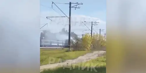 tren explozie gif
