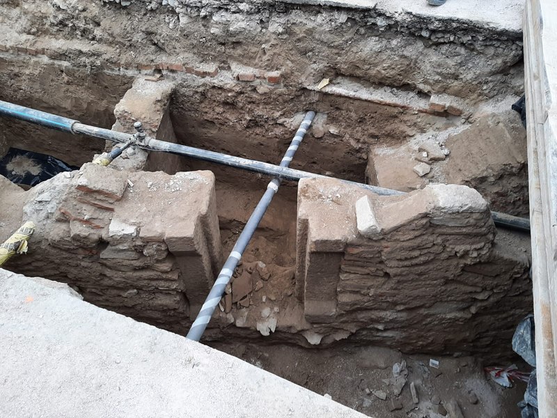 Monument funerar din secolul al IV-lea, descoperit în timpul unor lucrări edilitare la Tulcea