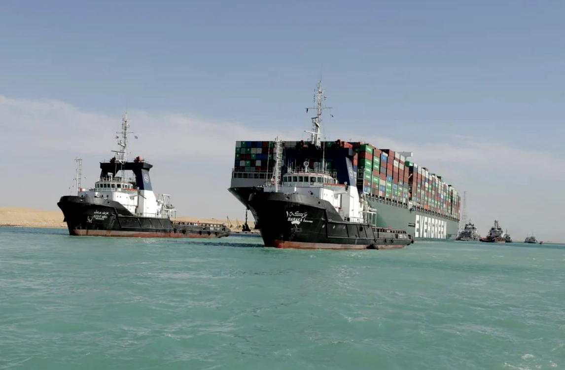 Portcontainerul gigant Ever Given după ce a fost adus la plutire FOTO EPA-EFE