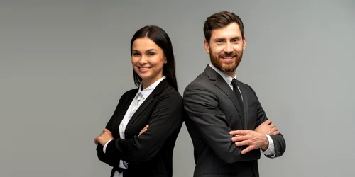 oameni de afaceri tineri jpg