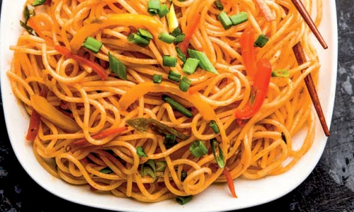 noodles cu legume jpg