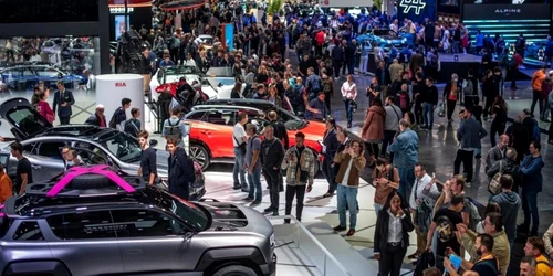 salonul auto de la paris 2024 jpg