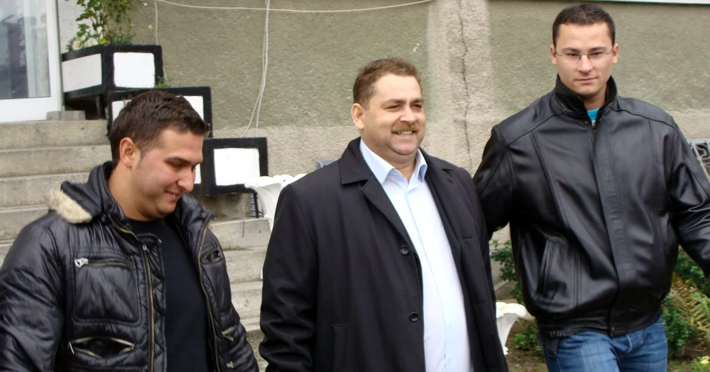 Ninel Potârcă (în mijloc) a mai fost reţinut în urmă cu doi ani