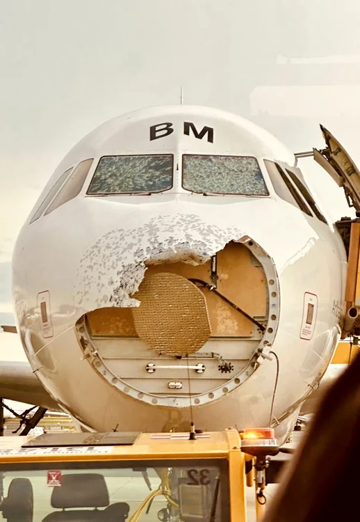 Avion al Austrian Airlines, distrus de grindină. Iunie 2024