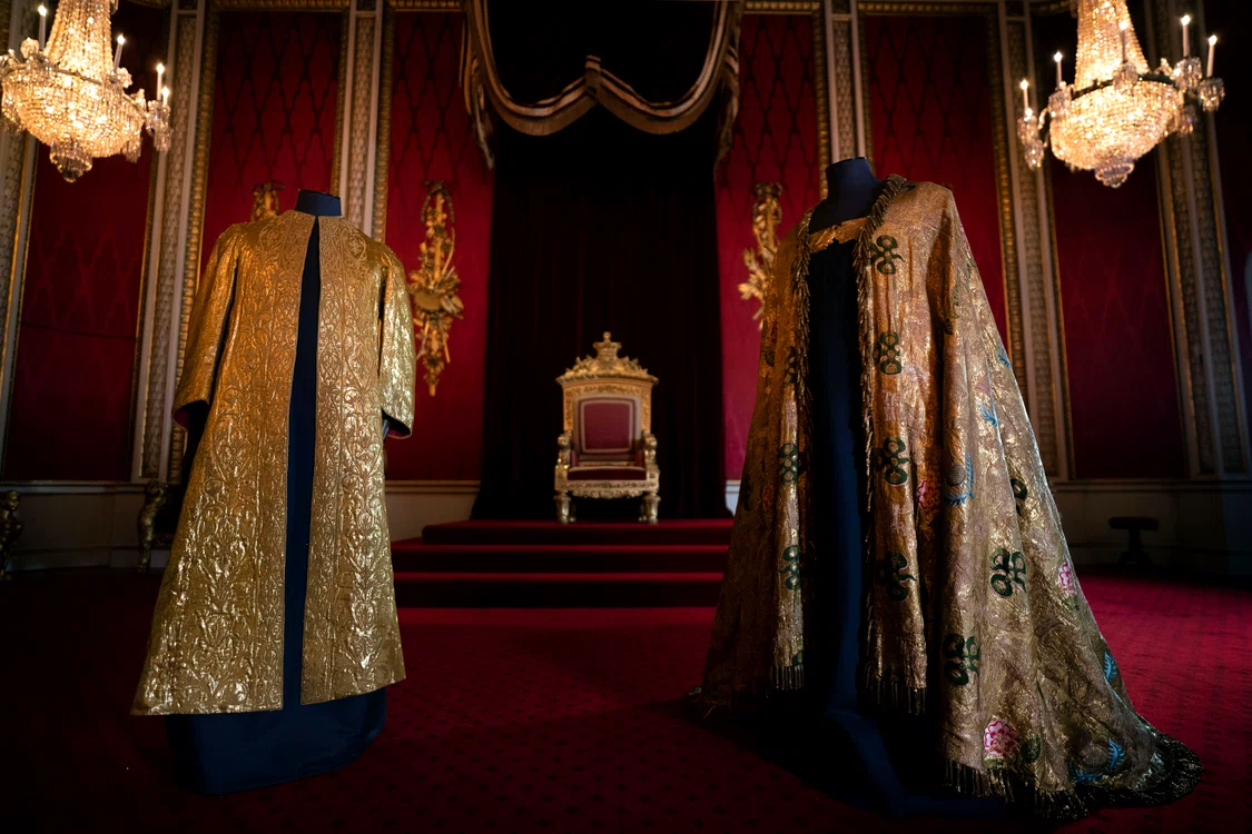 Hainele ceremoniale pe care le va purta Charles (GettyImages)