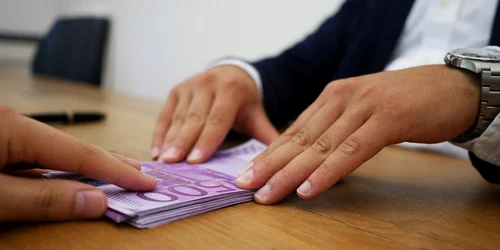 imprumut bani jpg
