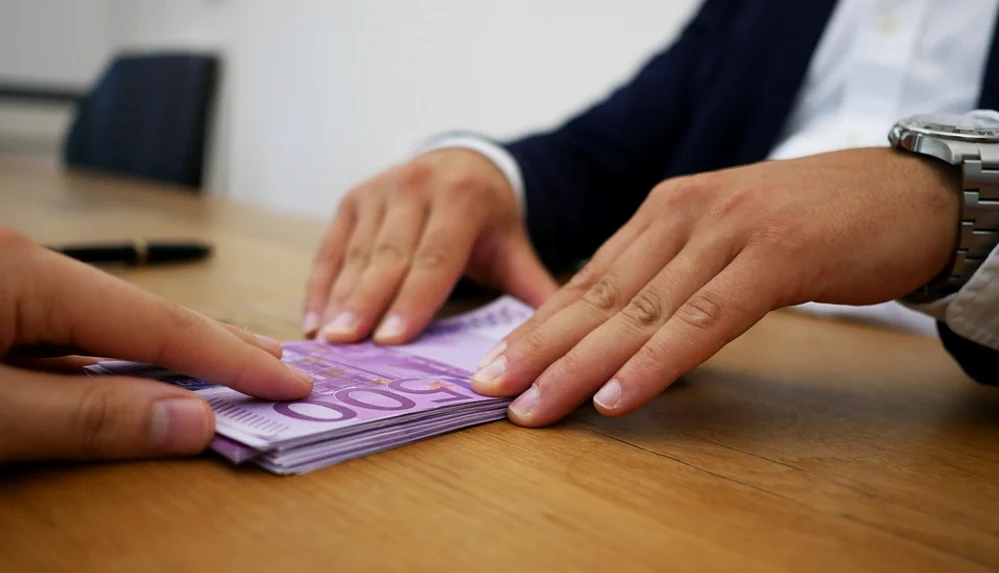 Metoda prin care un român și-a cumpărat o locuință fără rate