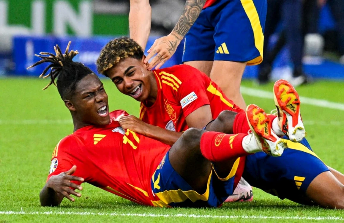 Nico Williams și Lamine Yamal au celebrat triumful Spaniei în meciul cu Anglia la Euro 2024