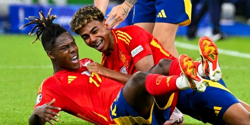 Nico Williams Lamine Yamal Facebook jpg