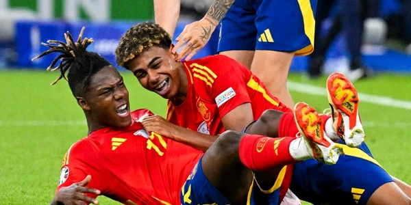 Nico Williams Lamine Yamal Facebook jpg