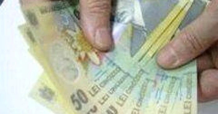 Poliţistul a anunţat procurorii despre mita promisă