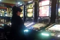 Actriţa a băgat în aparat  nu mai puţin de 25 de  bancnote de 100 de lei jpeg