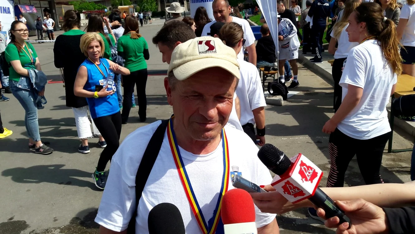 Ioan Vişan aleargă de plăcere şi spune oricui vrea să-l asculte cât de bine se simte făcând mişcare FOTO: Alina Mitran