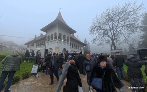 Pelerinaj la manastirea Prislop. Foto Daniel Guță. ADEVĂRUL