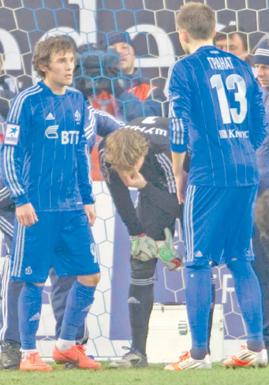 
    Portarul a acuzat  probleme de vedere  