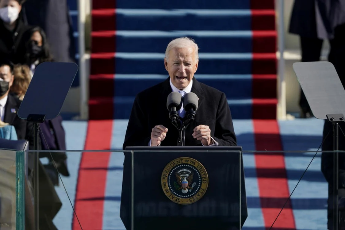 Joe Biden susţinând discursul după depunerea jurământului FOTO EPA-EFE