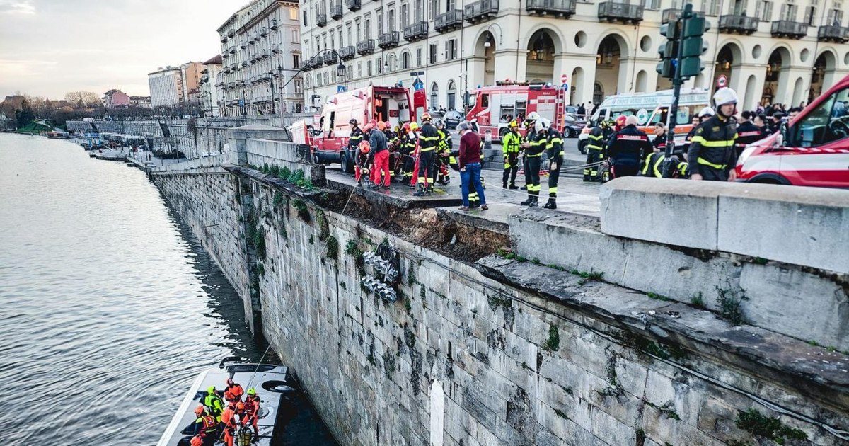 Autobuz turistic căzut în râul Po: Șoferul decedat în Torino