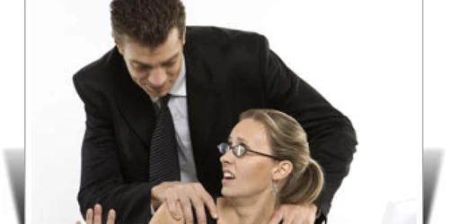 Unu din opt români au auzit de un caz de hărţuire sexuală