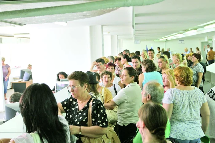 
    Azi este ultima zi în care  poţi depune declaraţia de venit  