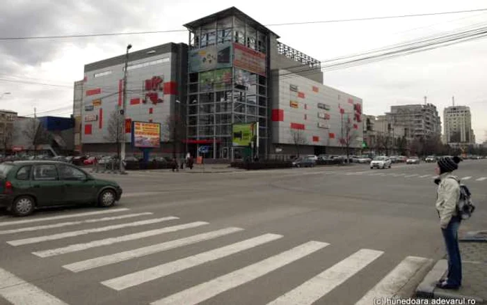 Unii dintre deveni se plâng că aşteaptă prea mult timp la semafor, în unele zone din municipiu.