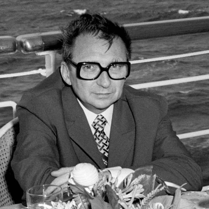 Ion Mihai Pacepa a fugit în 1978 în SUA. Nicolaie Ceaușescu a oferit o recompensă de două milioane de dolari pentru prinderea saSursa foto: Wikipedia